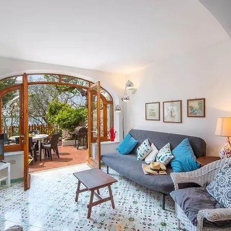Appartamento La Casa Di Nonno Mario Praiano