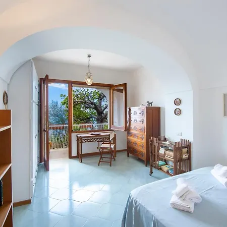 La Casa Di Nonno Mario Praiano